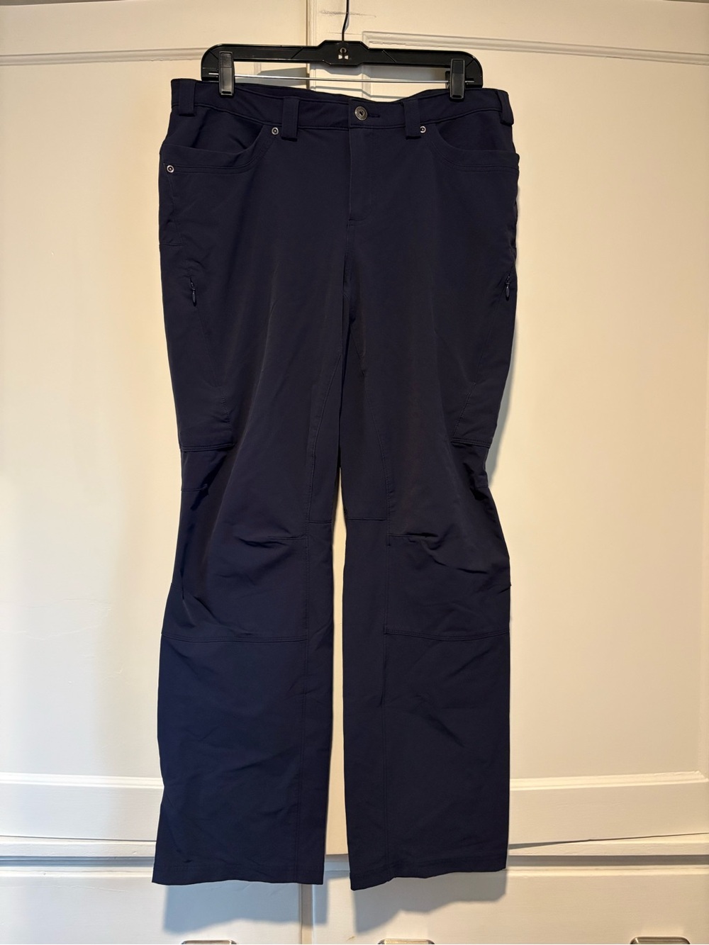 Duluth Trading Co Women’s Navy Hiking Pant with Abrasion Resistant Stretch